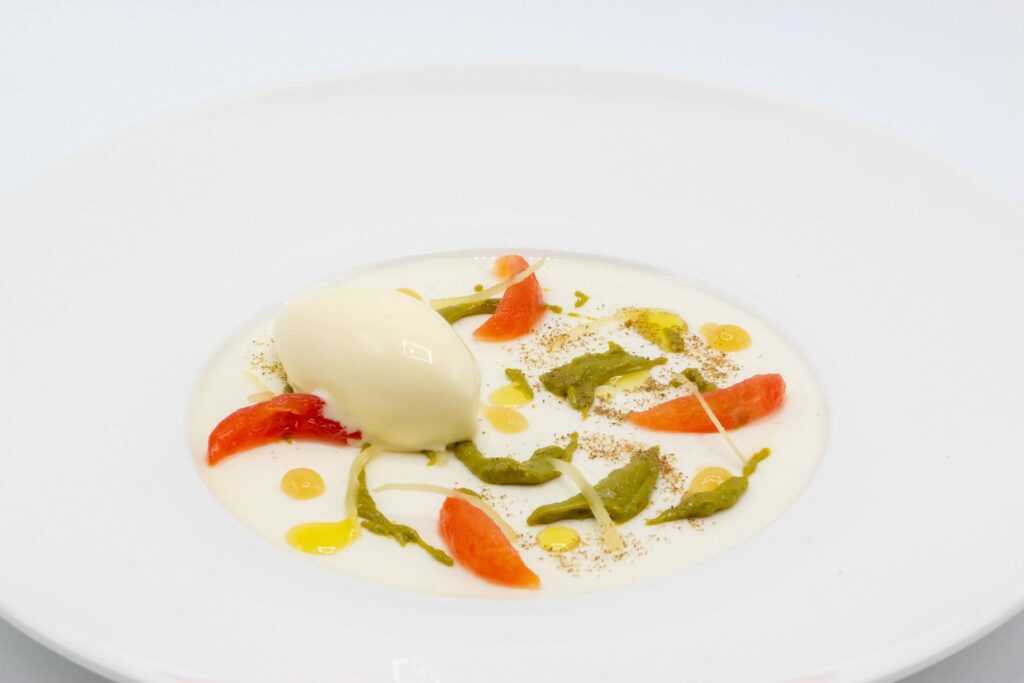 Panna cotta al limone, pomodoro e gelato all’olio d’oliva